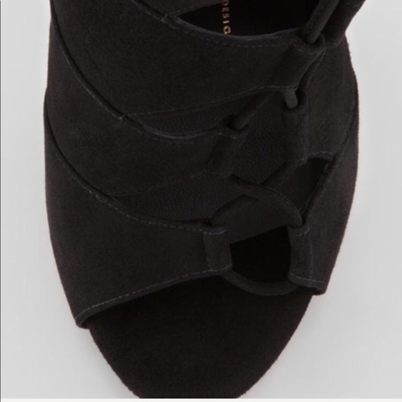 Giuseppe Zanotti Suede Side-Lace Ankle-Tie Sandal - Picture 6 of 8